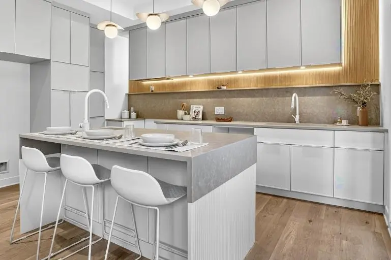 Cuisine rénovée pour valorisation immobilière rapide