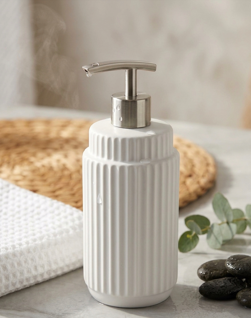 Distributeur de savon chic et épuré - Design moderne et raffiné