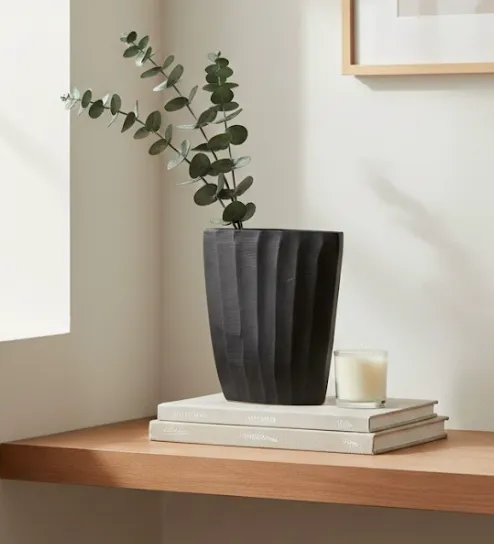 [LIQ-DEC-SCU-60-N] Brushed Metal Striped Vase - Modern Industrial Design